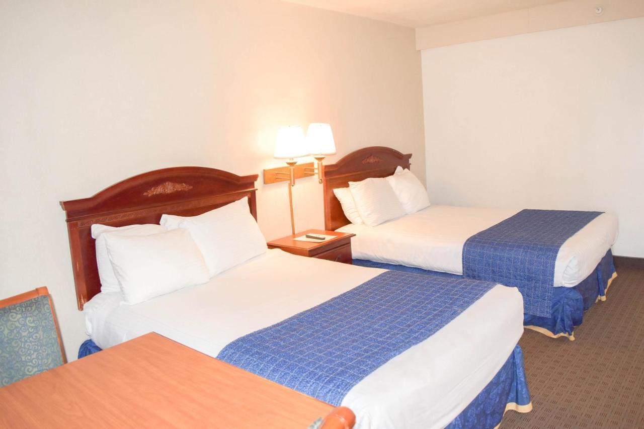 Attleboro Motor Inn Bagian luar foto