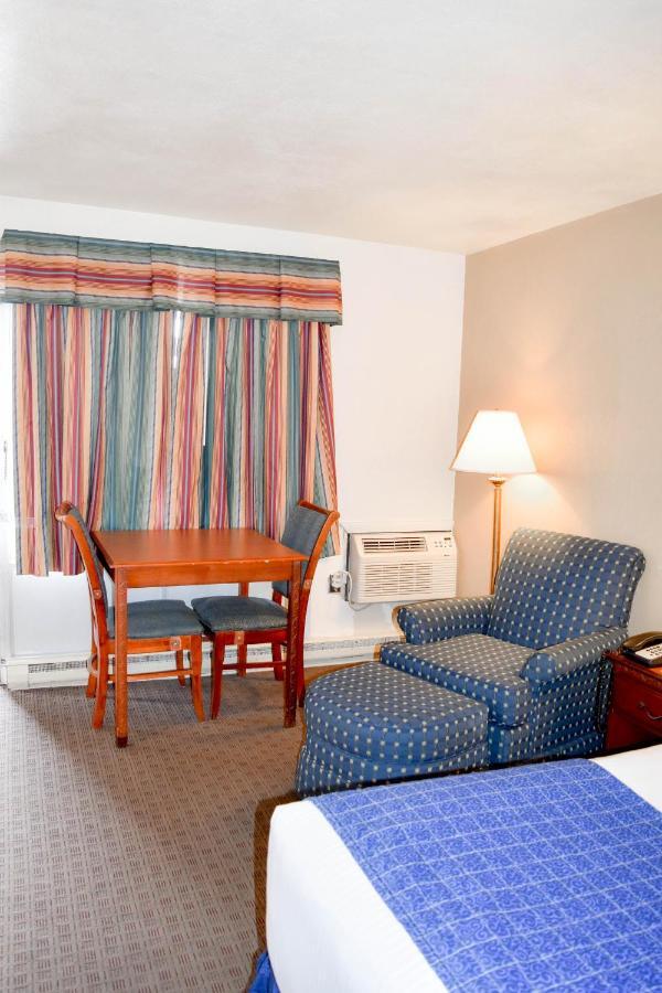 Attleboro Motor Inn Bagian luar foto